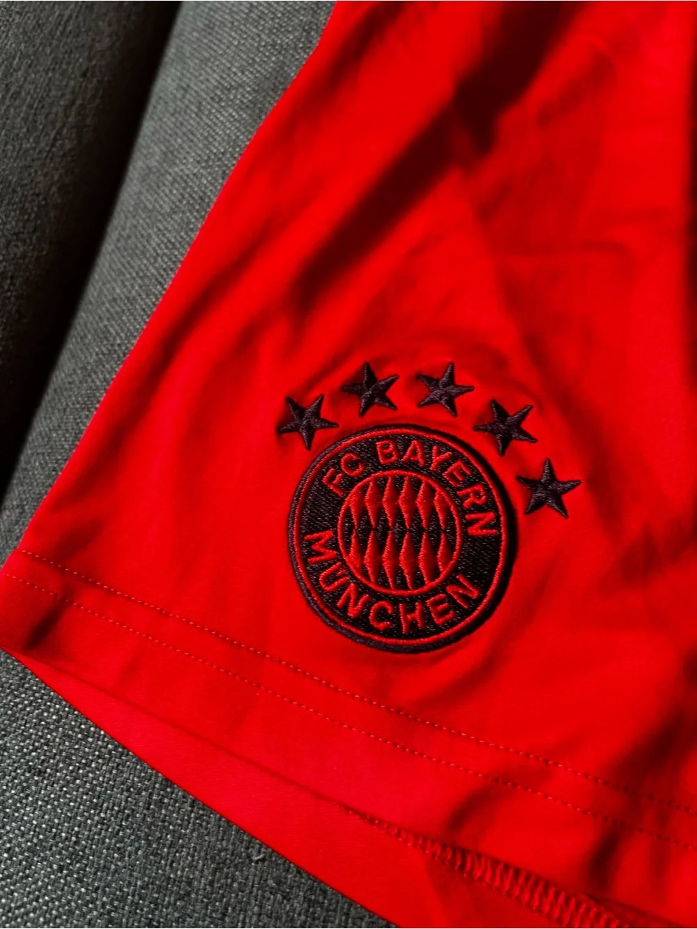 adidas FC Bayern Munich Youth L 164 Jersey & Shorts Set official #11 München